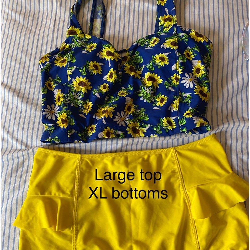 L/XL kortni jeane swim set